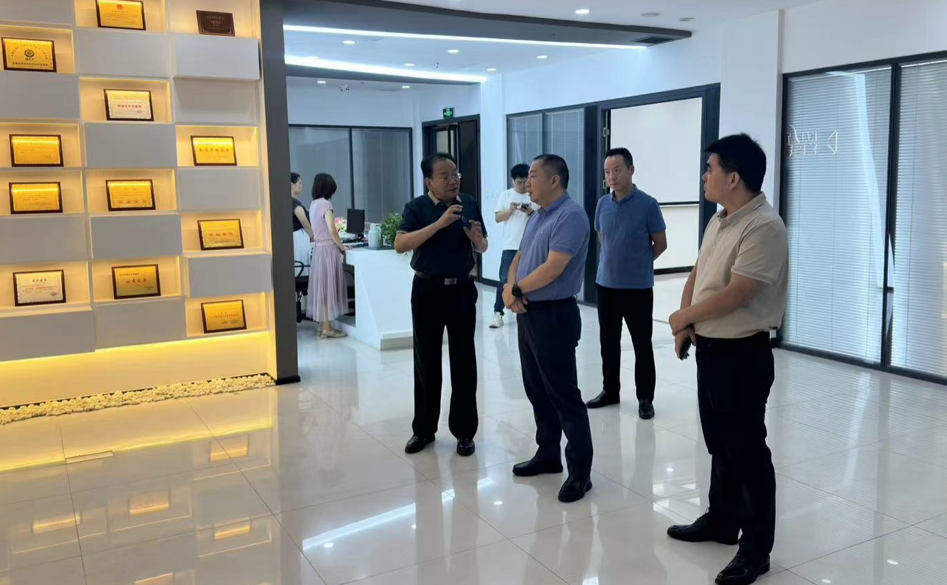 深圳市福田區(qū)政府領(lǐng)導(dǎo)一行蒞臨凱星公司考察交流